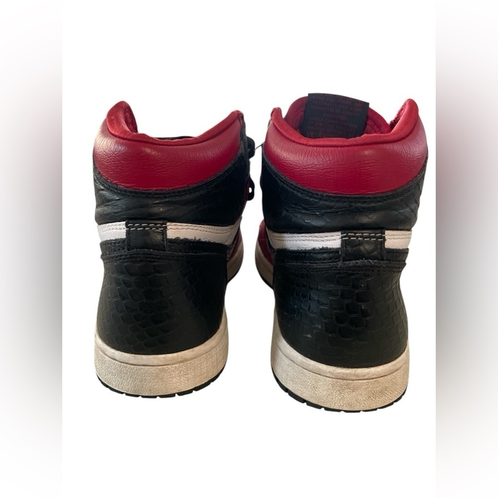 Nike Air Jordan 1 Retro High Satin Snake Red - Picture 4 of 4